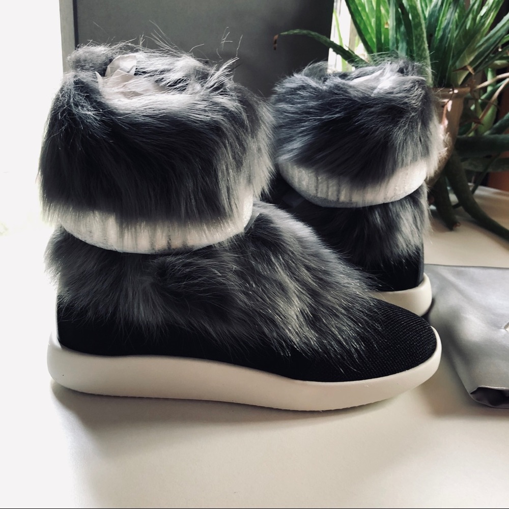 GIUSEPPE ZANOTTI Jeweled Furry Sneaker - NEW